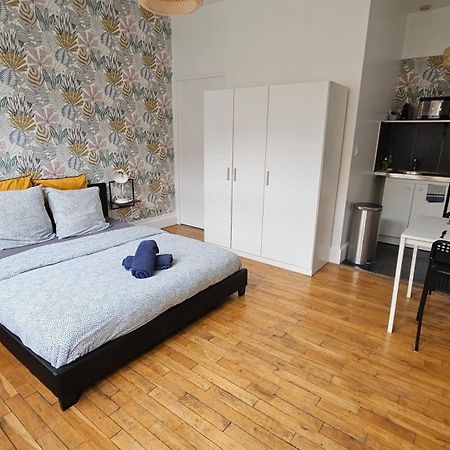 Ferienwohnung Au Pied Du Beffroi Arras Exterior foto